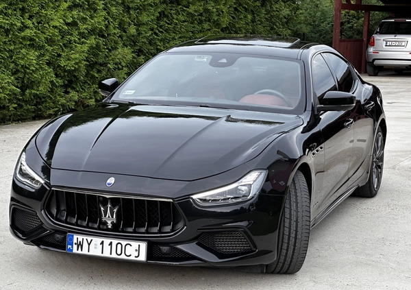 Maserati Ghibli cena 269000 przebieg: 29800, rok produkcji 2020 z Rzeszów małe 232